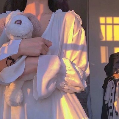 我城；她乡海报